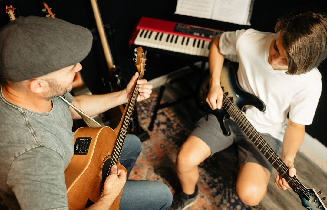 Professional music lessons by Troy Henderson. Offering music tuition in his East Gosford music studio on the Central Coast for guitar, bass guitar, ukulele, vocals and songwriting.